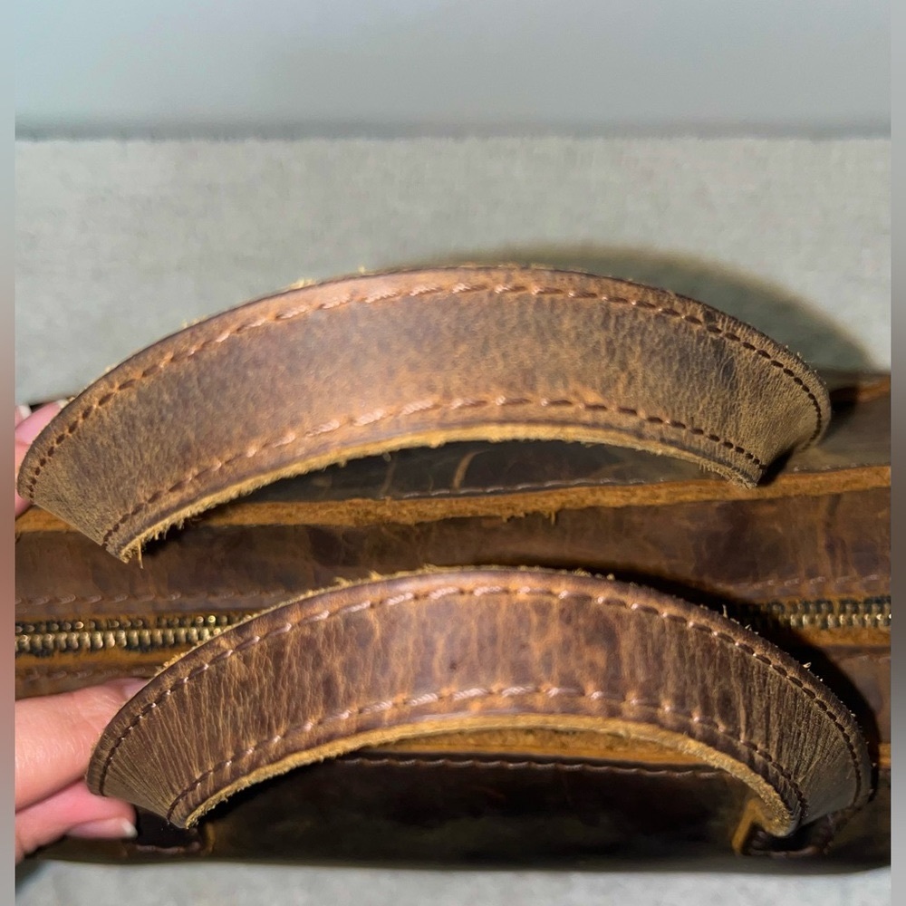 Portland Leather Co Medium Crossbody Tote - Canyon: Retired Color! - Picture 9 of 12